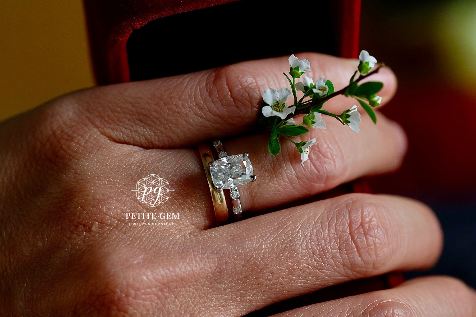 Nhẫn moissanite cushion 6*8mm